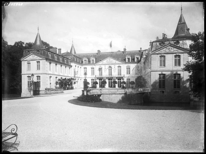 Façades sur cour intérieure