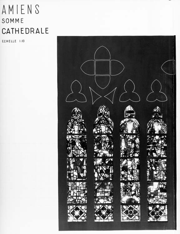Personnages, panneau de vitrail dans le croisillon nord de la 1ère galerie, partie droite