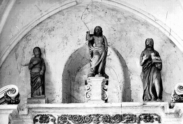 Trois statues en pierre peinte, Le Seigneur, saint Jean-Baptiste et un autre saint