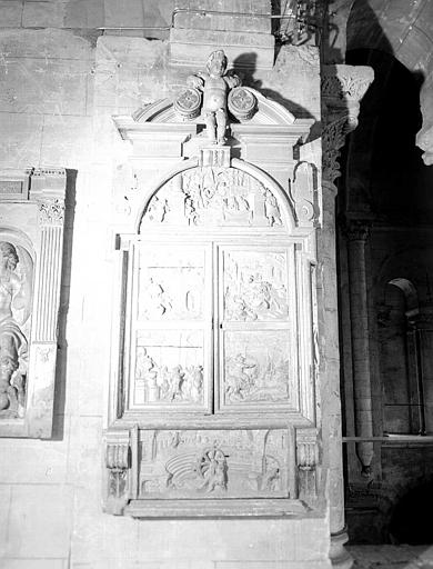 Retable en pierre sculptée provenant de la tribune sud, Légende de saint Georges