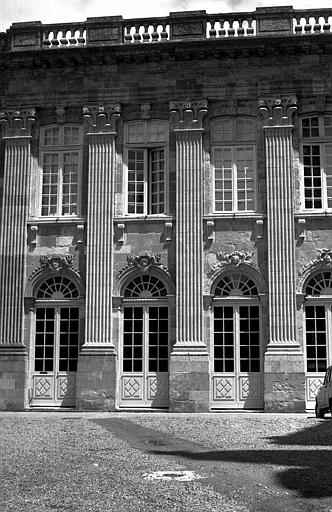 Façade sur cour, corps central