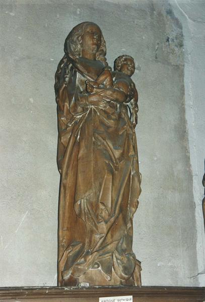 statue : Vierge à l'Enfant, détail