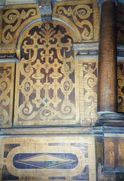 chaire à prêcher de l'ancienne église Saint-Pierre-et-Saint-Paul (détail de la marqueterie)