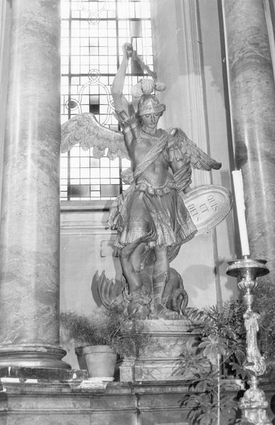 statue (maître-autel) : Saint Michel