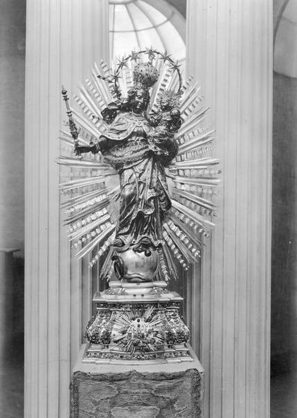 statue : Vierge à l'Enfant - © Ministère de la Culture (France), Médiathèque du patrimoine et de la photographie (objets mobiliers), tous droits réservés