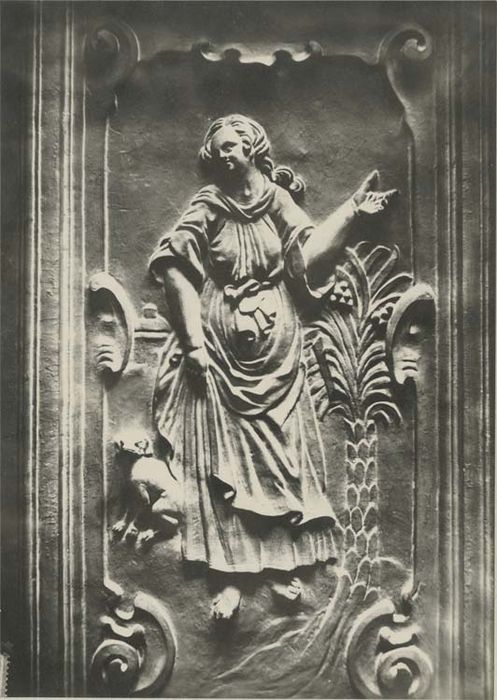 bas-relief 