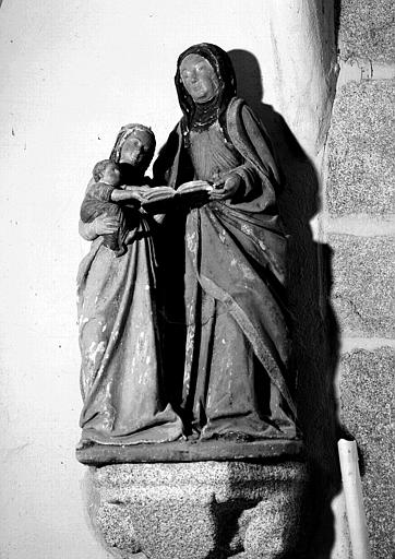 Groupe sculpté : Sainte Anne et la Vierge enfant