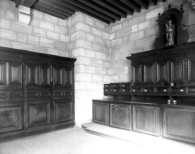 Armoires et meubles de sacristie