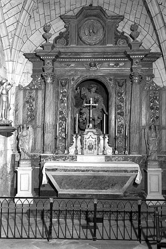 Retable en bois de saint Michel