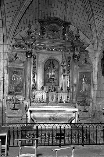 Retable en bois de la Vierge