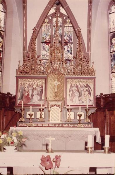 autel, tabernacle, retable (maître-autel), vue générale avec les volets fermés