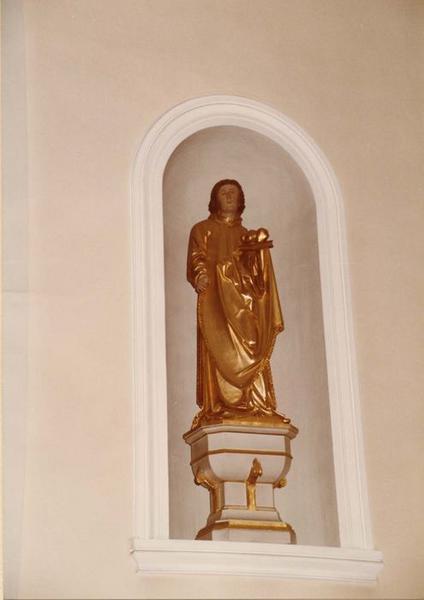 statue : saint Etienne, vue générale
