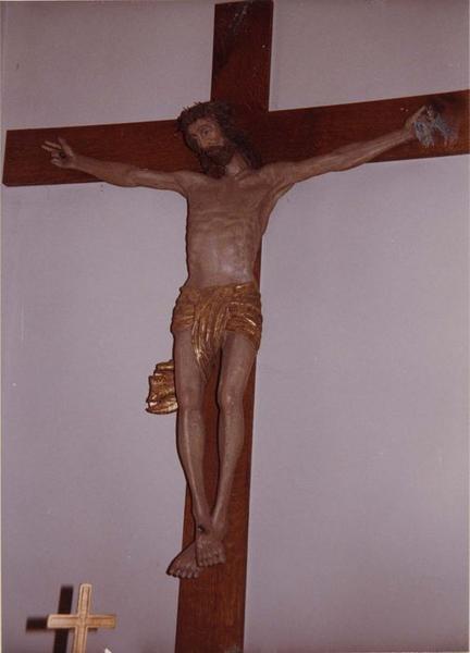 Croix : Christ en croix