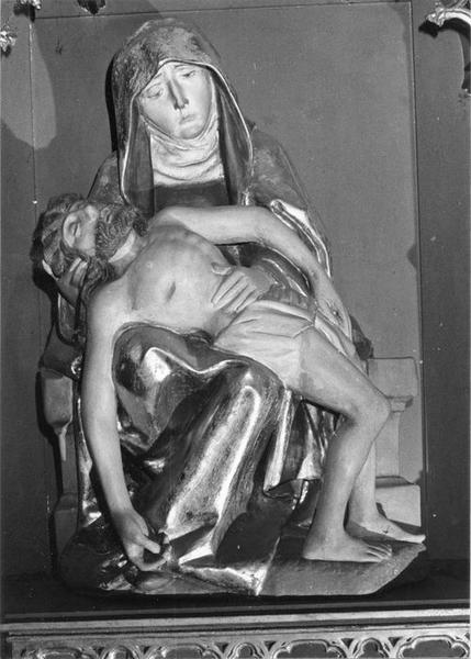 Groupe sculpté : Vierge de Pitié