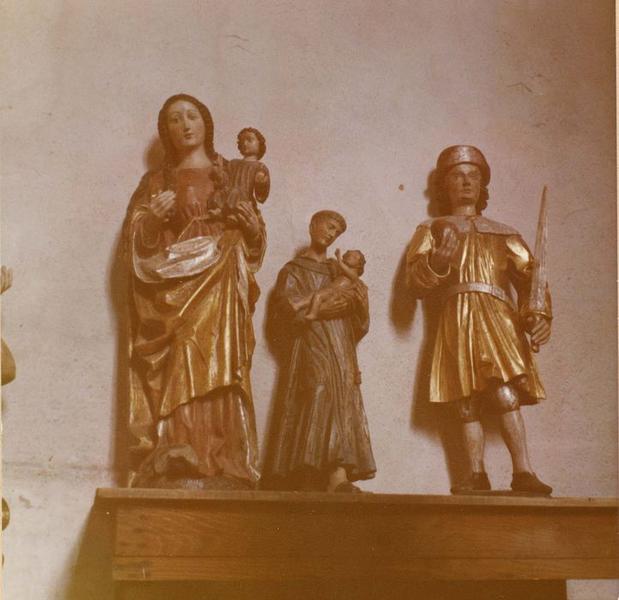 statue : saint Eulogius (?), Stanislas (?), Koska (?), statue : religieux avec un mouton, statue : Vierge à l'enfant, vue générale - © Ministère de la Culture (France), Médiathèque du patrimoine et de la photographie (objets mobiliers), tous droits réservés