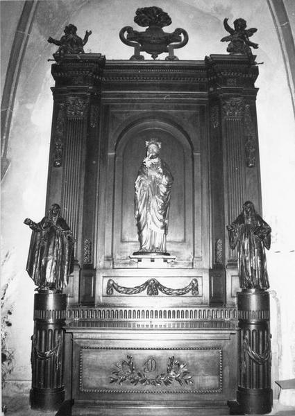 autel, retable, statues (3) : saint Joseph, sainte Catherine de Sienne, sainte Odile, de saint Joseph, vue générale - © Ministère de la Culture (France), Médiathèque du patrimoine et de la photographie (objets mobiliers), tous droits réservés