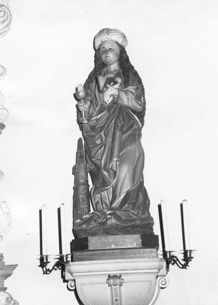 statue : sainte Barbe, vue générale - © Ministère de la Culture (France), Médiathèque du patrimoine et de la photographie (objets mobiliers), tous droits réservés