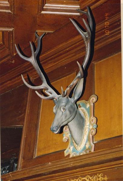 trophée de chasse grandeur nature, vue générale - © Ministère de la Culture (France), Médiathèque du patrimoine et de la photographie (objets mobiliers), tous droits réservés