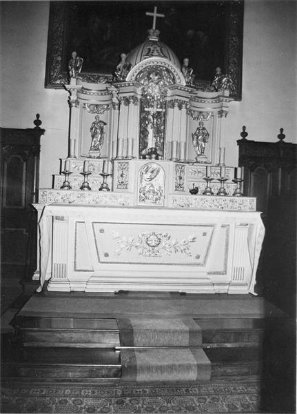 autel, gradins (3), tabernacle, exposition (maître-autel), vue générale - © Ministère de la Culture (France), Médiathèque du patrimoine et de la photographie (objets mobiliers), tous droits réservés