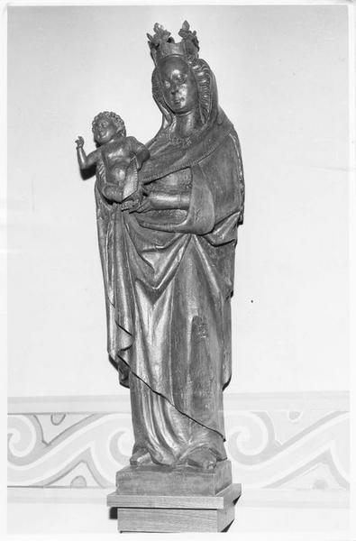 statue : Vierge à l'Enfant, vue générale