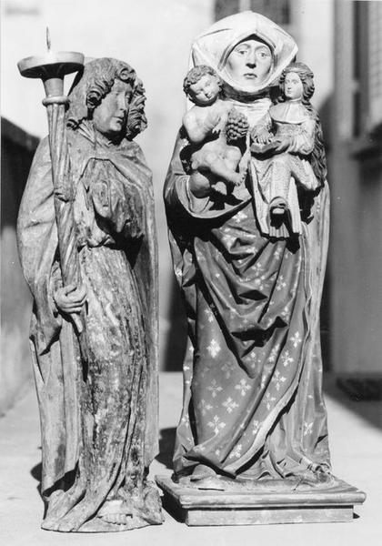 groupe sculpté : sainte Anne, la Vierge et l'enfant, vue générale ; statuette : ange céroféraire, vue générale - © Ministère de la Culture (France), Médiathèque du patrimoine et de la photographie (objets mobiliers), tous droits réservés