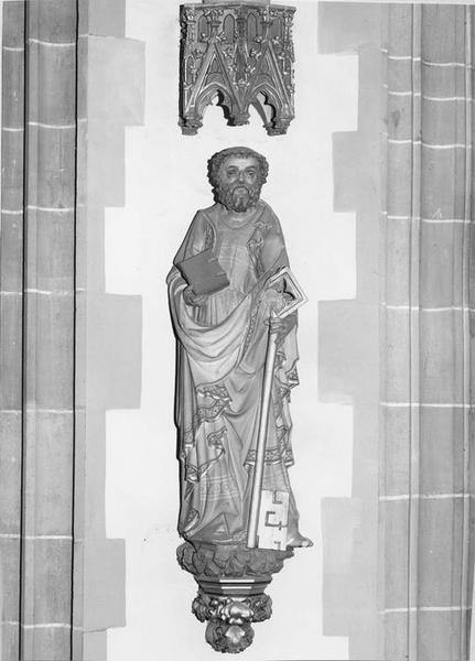 statue : saint Pierre, vue générale