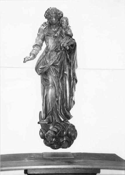statue : Vierge à l'Enfant, vue générale - © Ministère de la Culture (France), Médiathèque du patrimoine et de la photographie (objets mobiliers), tous droits réservés