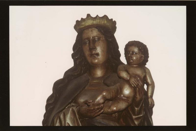 statue : Vierge à l'Enfant, vue partielle