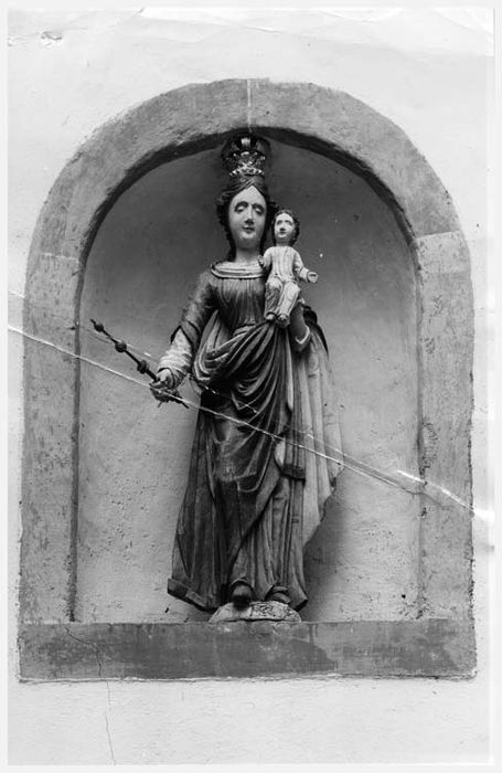 statue : Vierge à l'Enfant