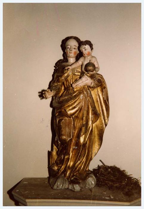 Statue : Vierge à l'Enfant