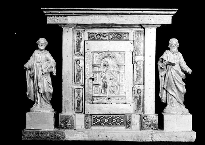 Tabernacle en bois doré, émaux en cour de décapage