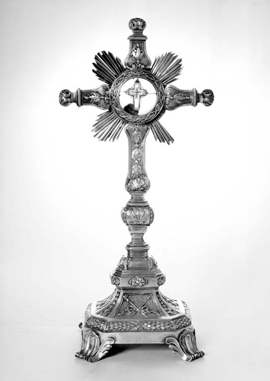 Croix d'autel en argent, revers