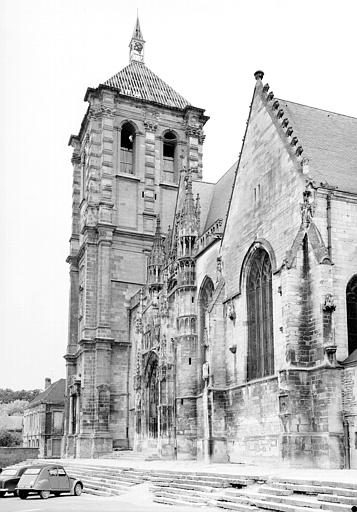 Tour sud-ouest et façade sud