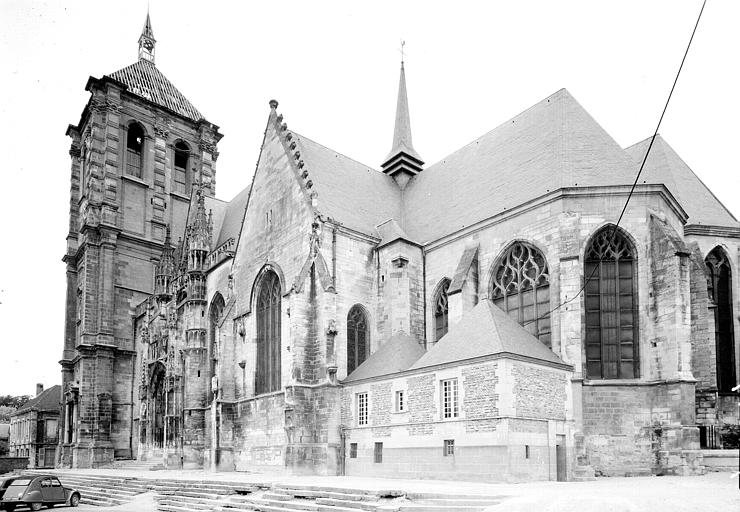 Tour sud-ouest et façade sud