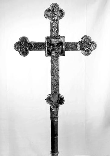 Croix processionnelle en cuivre, revers