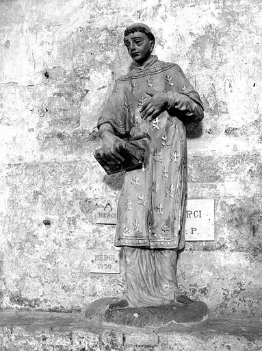 Statue de saint Emilion, en pierre