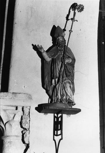 Statue : Saint Nicolas, bois sculpté, peint, doré, métal - © Ministère de la Culture (France), Médiathèque du patrimoine et de la photographie (objets mobiliers), tous droits réservés