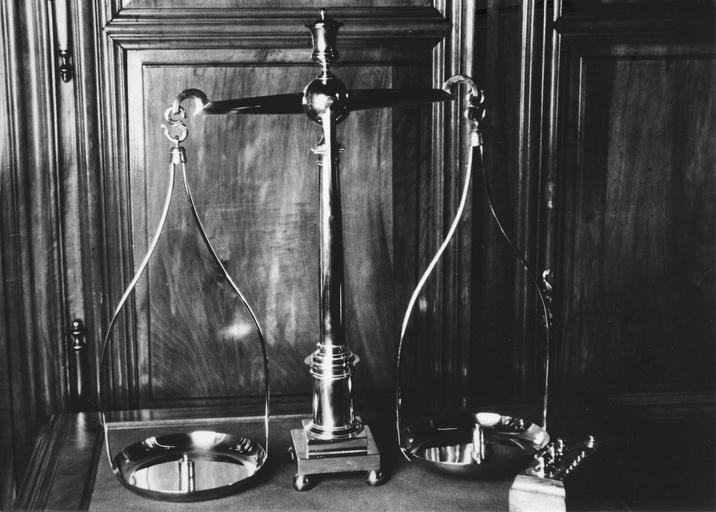 Balance en bronze et cuivre - © Ministère de la Culture (France), Médiathèque du patrimoine et de la photographie (objets mobiliers), tous droits réservés
