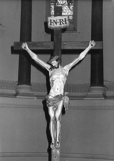 Statue : Christ en croix, bois sculpté, peint - © Ministère de la Culture (France), Médiathèque du patrimoine et de la photographie (objets mobiliers), tous droits réservés
