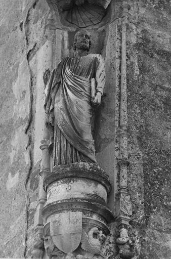 Statue : Saint Pierre, pierre sculptée