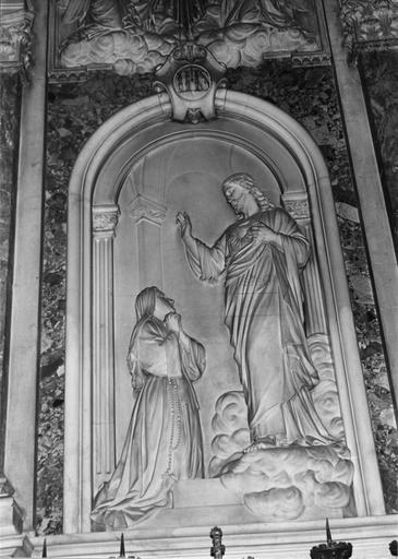 Haut-relief : l'Apparition du Christ à la bienheureuse Marie Alacoque