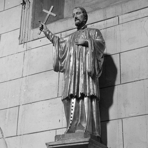 Statue : Saint François Régis prêchant, bois sculpté, peint, doré - © Ministère de la Culture (France), Médiathèque du patrimoine et de la photographie (objets mobiliers), tous droits réservés