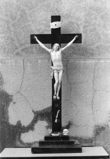 Crucifix au Christ en ivoire et croix en bois - © Ministère de la Culture (France), Médiathèque du patrimoine et de la photographie (objets mobiliers), tous droits réservés