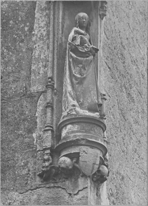 statue : Vierge à l'Enfant