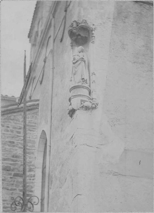 statue : Vierge à l'Enfant