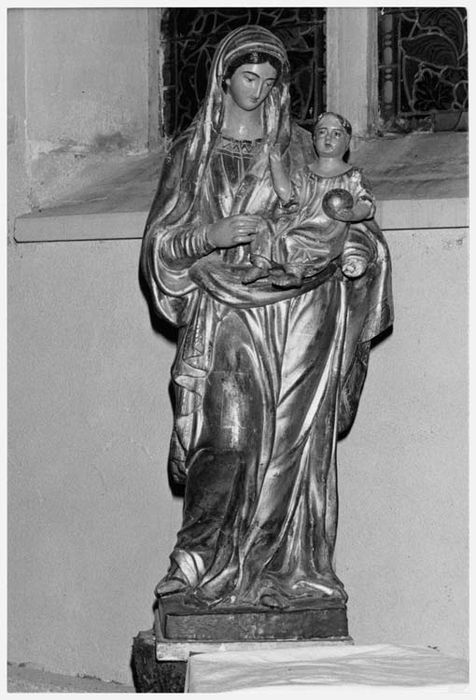 statue : Vierge à l'Enfant