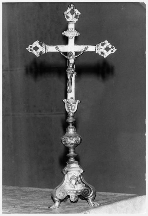 croix d'autel