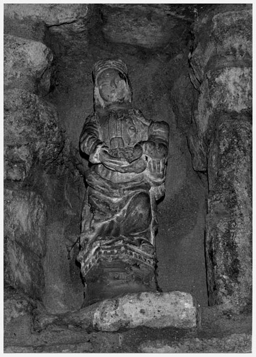 statue : Vierge à l'Enfant