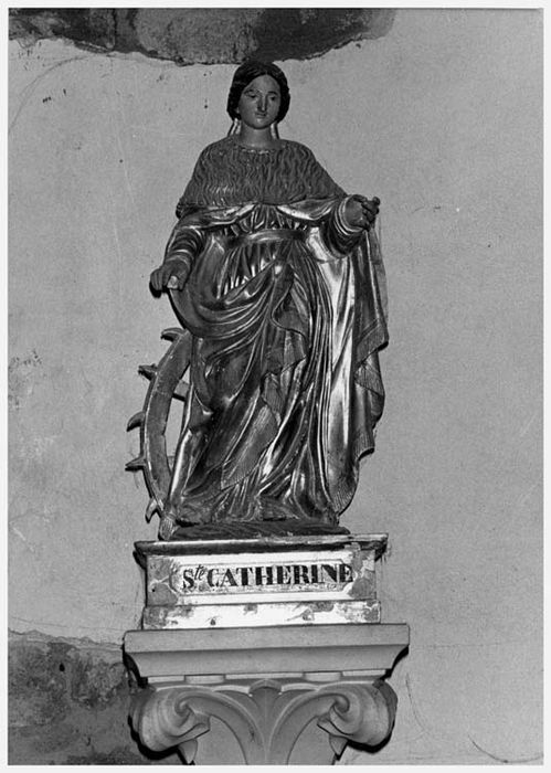 statue : Sainte Catherine