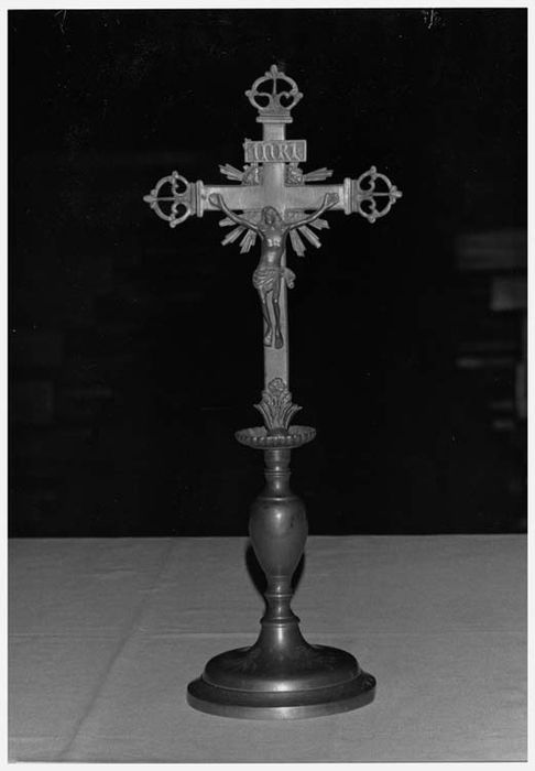 croix d'autel
